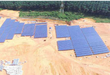  우리 건설중인 대형 상업 지상 태양 광 시스템